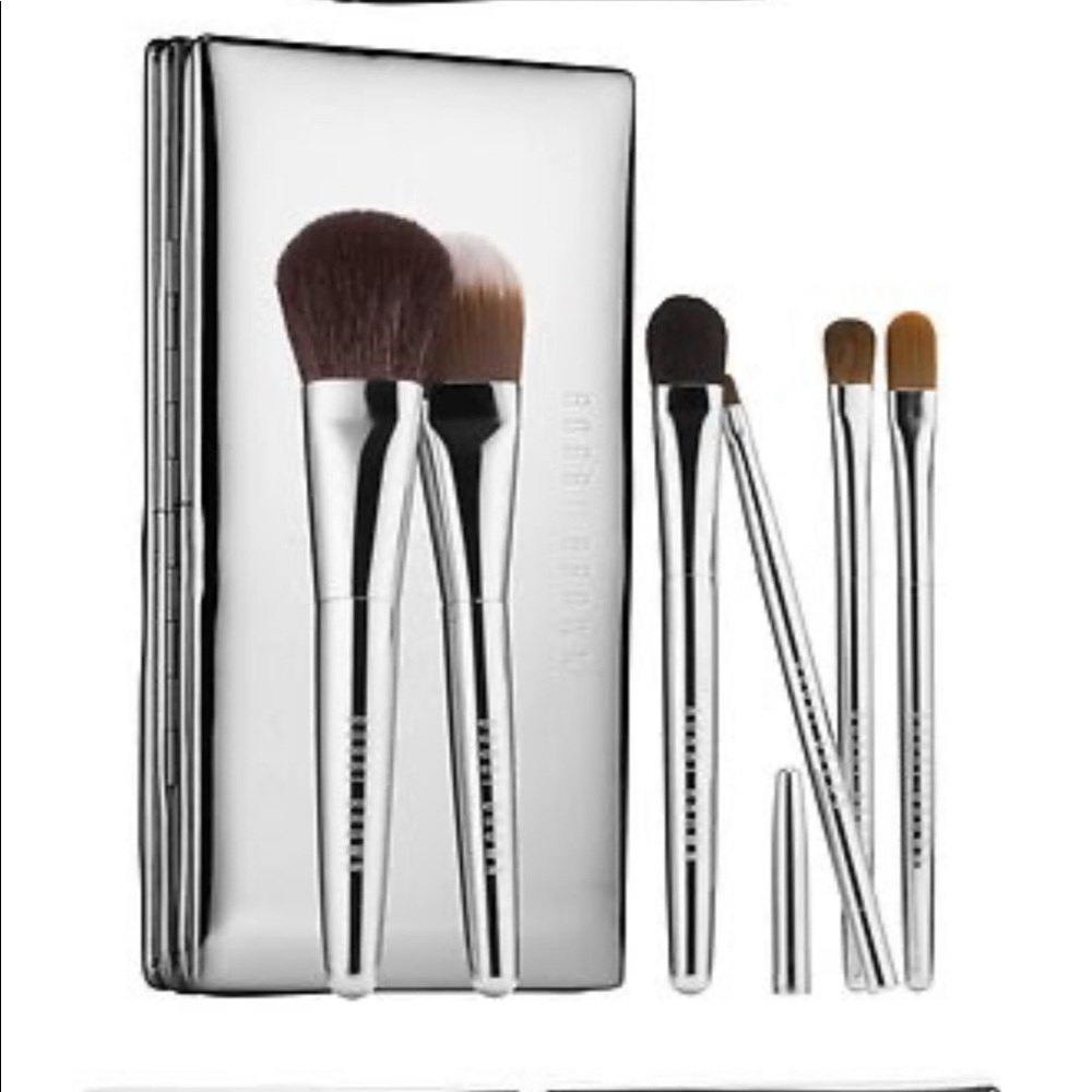 Beautiful Bobbi Brown 7-Piece Makeup Set!